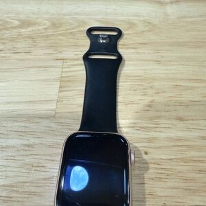 Apple Watch Series 5 - 40mm- Rose Gold